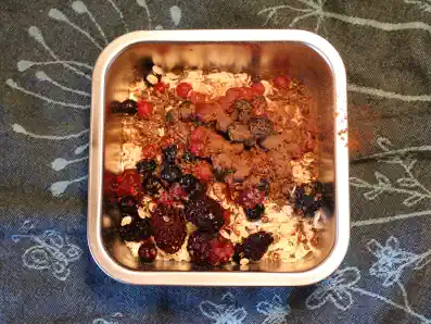 Haferflocken mit Beerenmischung Rezeptbild zu Haferflocken mit Beerenmischung