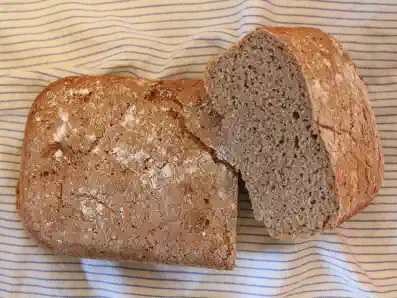 Maximilians 404 Vollkornbrot Rezeptbild zu Maximilians 404 Vollkornbrot