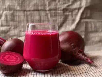 Skyr Drink mit roter Beete Rezeptbild zu Skyr Drink mit roter Beete